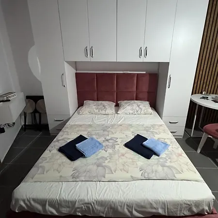 Apartman Golem * غوليم